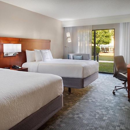 Courtyard By Marriott Fayetteville Zewnętrze zdjęcie