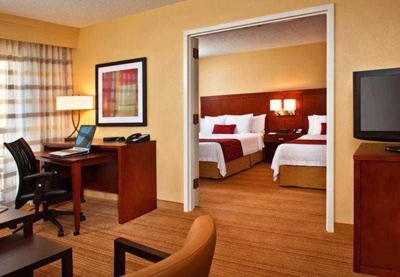 Courtyard By Marriott Fayetteville Pokój zdjęcie