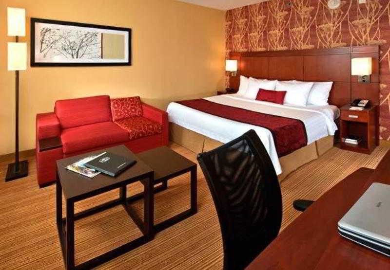 Courtyard By Marriott Fayetteville Zewnętrze zdjęcie